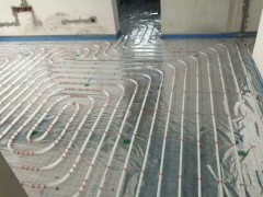 无锡菲斯曼24KW地暖与暖气片